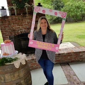 Meet your Posher, Debbie